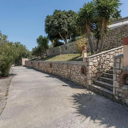 Orothea Sea View Retreat In Keri Lejlighed *