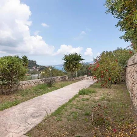 Orothea Sea View Retreat In Keri Lejlighed *