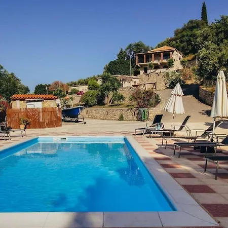 Apartmán Orothea Sea View Retreat With Pool In Keri