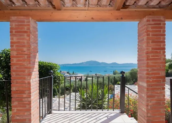 شقة Orothea Sea View Retreat With Pool In Keri
