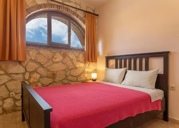 Orothea Sea View Retreat With Pool In Keri