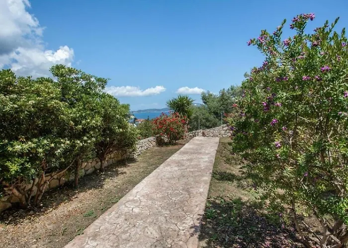 Orothea Sea View Retreat With Pool In Keri