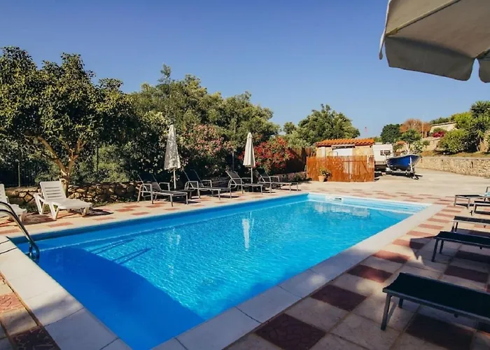 Orothea Sea View Retreat With Pool In Keri شقة